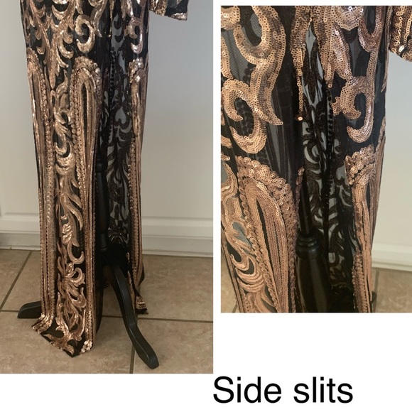 Fashion Nova Black and Gold Patterned Long Sleeve Dress - Picture 6 of 7